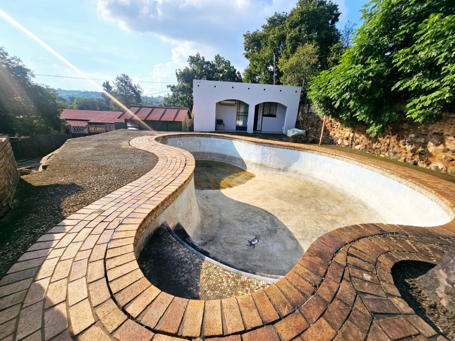 5 Bedroom Property for Sale in Erasmia Gauteng