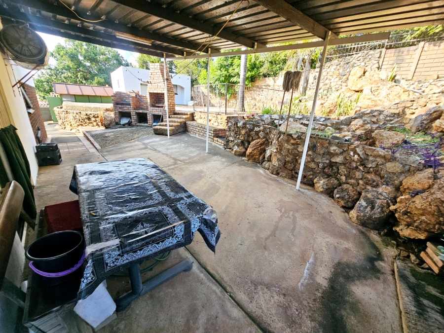 5 Bedroom Property for Sale in Erasmia Gauteng