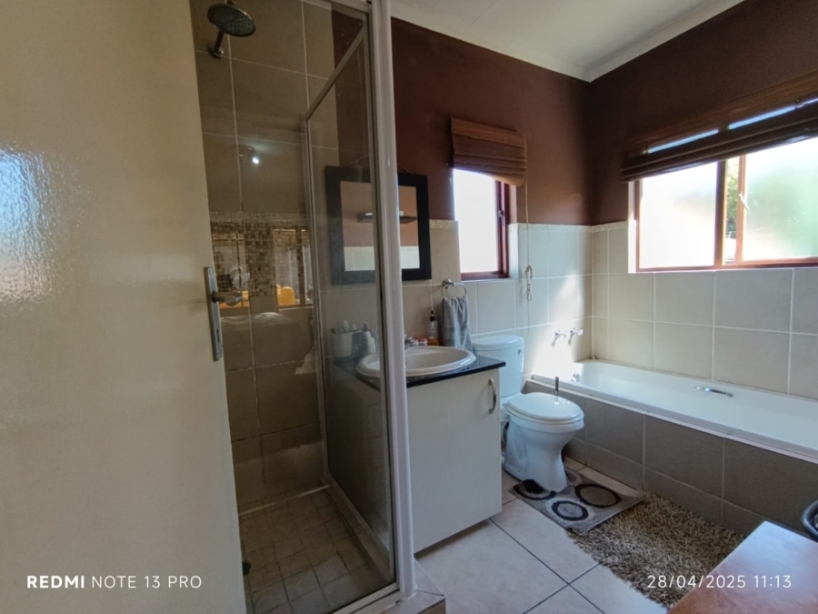  Bedroom Property for Sale in Fourways Gauteng
