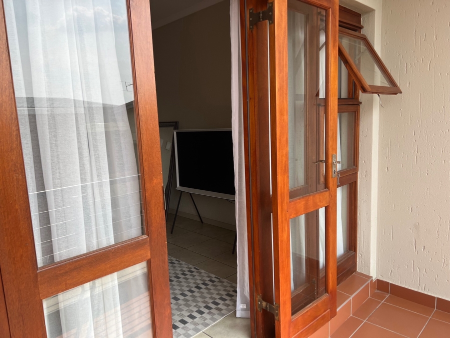 1 Bedroom Property for Sale in Douglasdale Gauteng