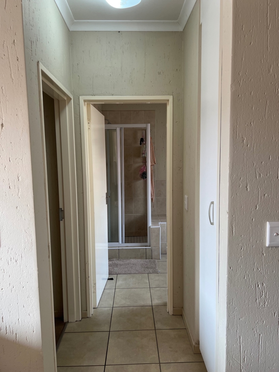 1 Bedroom Property for Sale in Douglasdale Gauteng