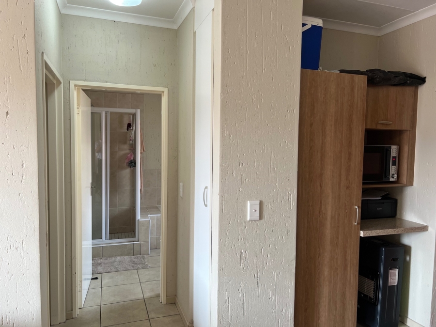 1 Bedroom Property for Sale in Douglasdale Gauteng
