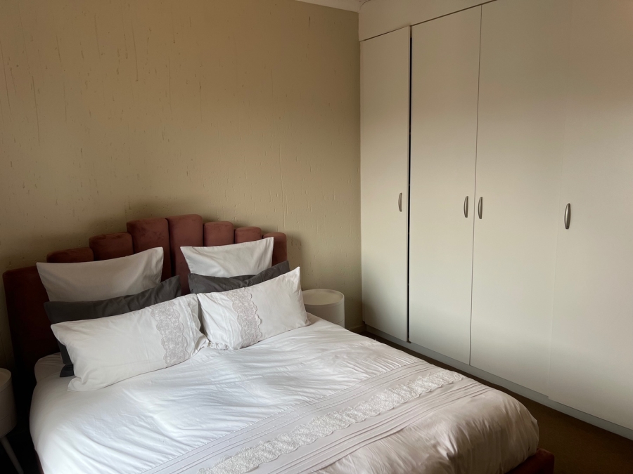 1 Bedroom Property for Sale in Douglasdale Gauteng