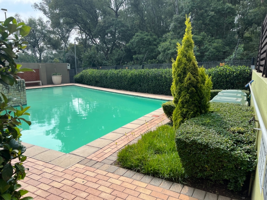 1 Bedroom Property for Sale in Douglasdale Gauteng