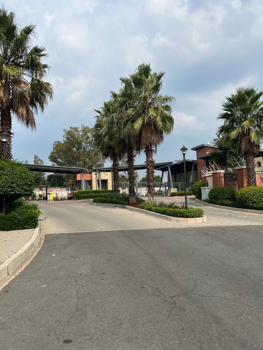 1 Bedroom Property for Sale in Douglasdale Gauteng