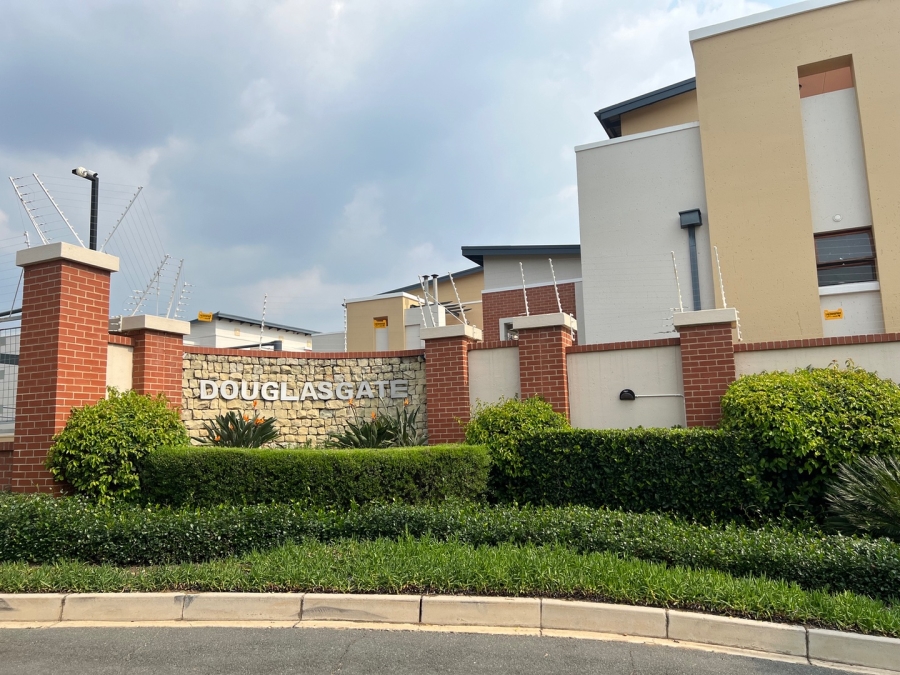 1 Bedroom Property for Sale in Douglasdale Gauteng