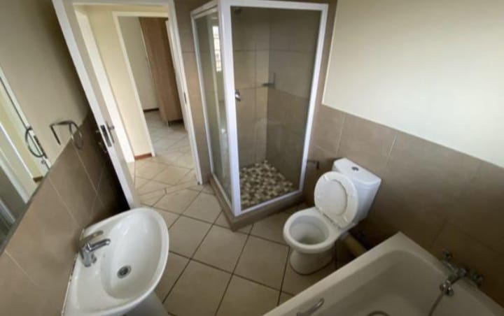 2 Bedroom Property for Sale in Monavoni Gauteng