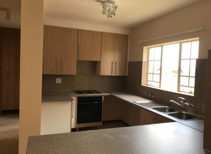 2 Bedroom Property for Sale in Monavoni Gauteng