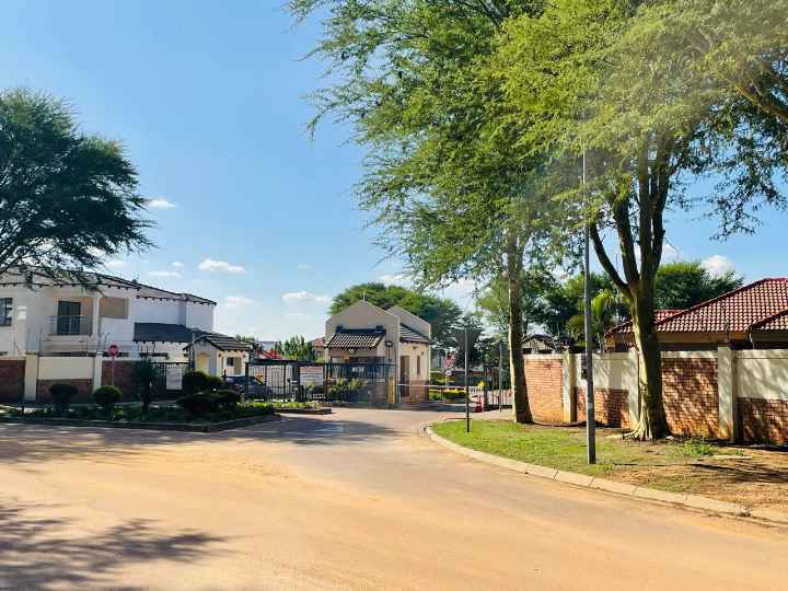 3 Bedroom Property for Sale in The Orchards Gauteng
