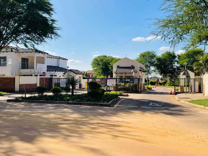 3 Bedroom Property for Sale in The Orchards Gauteng
