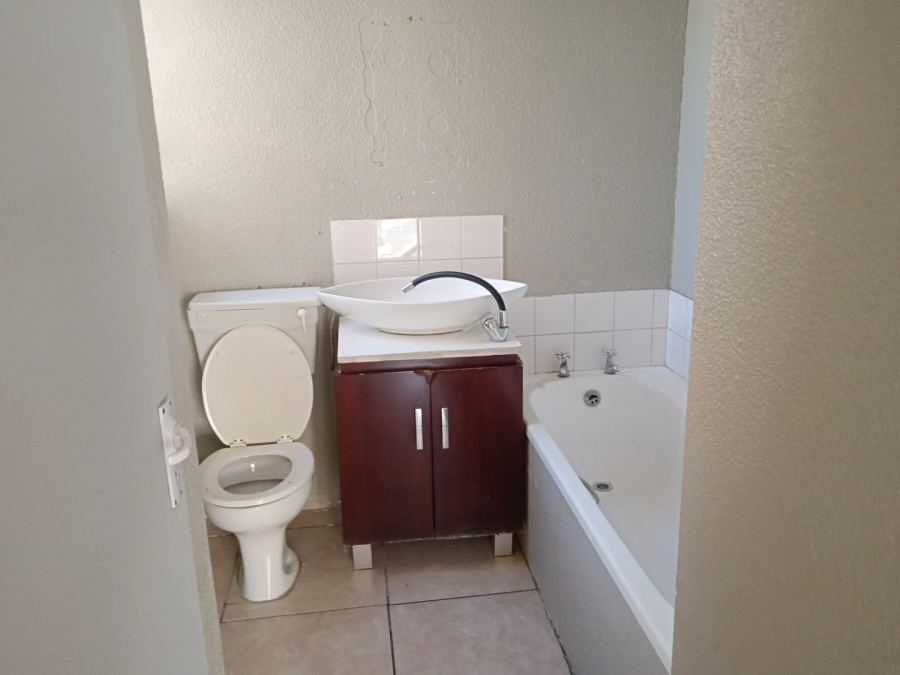 2 Bedroom Property for Sale in Ridgeway Gauteng