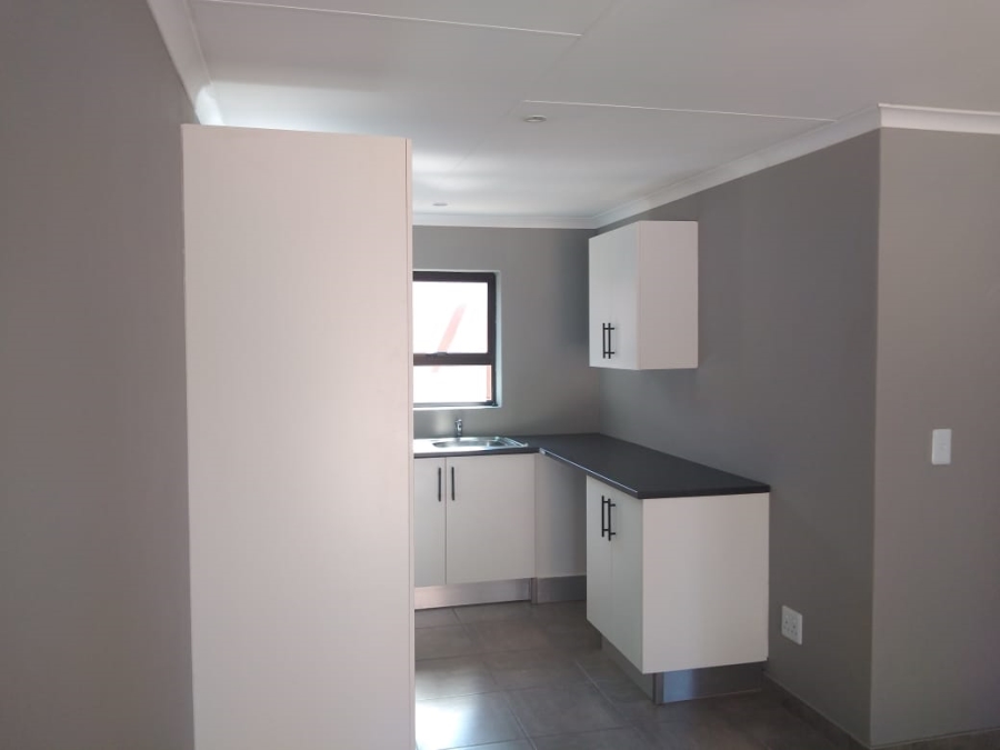 To Let 1 Bedroom Property for Rent in Albertsdal Gauteng