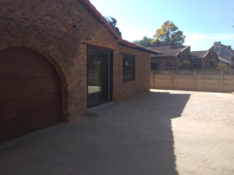 To Let 1 Bedroom Property for Rent in Albertsdal Gauteng