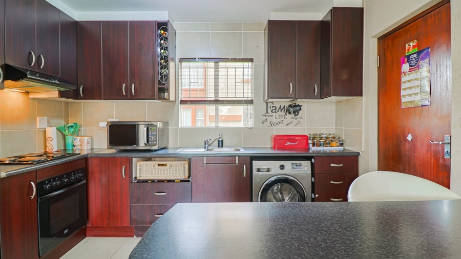 2 Bedroom Property for Sale in Ormonde View Gauteng