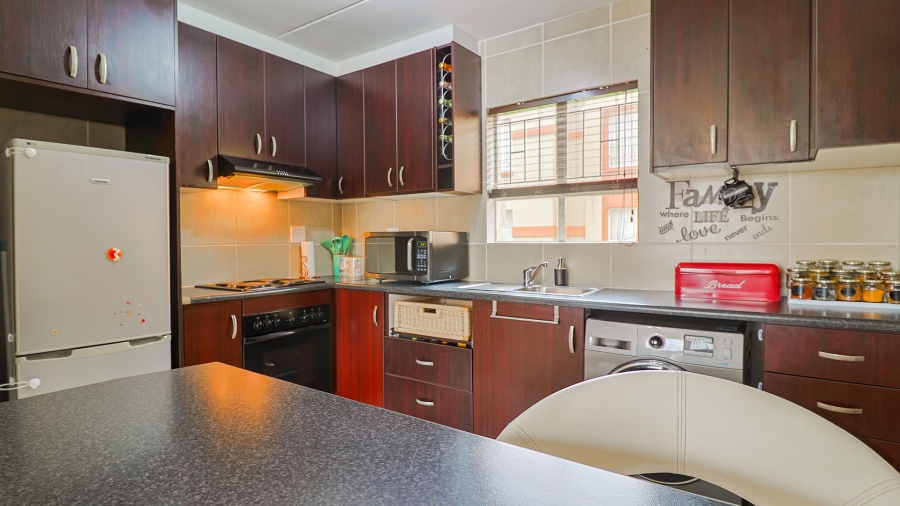 2 Bedroom Property for Sale in Ormonde View Gauteng