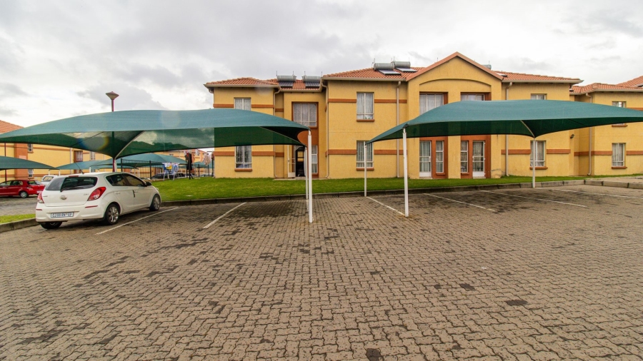 2 Bedroom Property for Sale in Ormonde View Gauteng