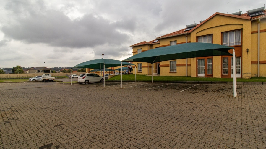 2 Bedroom Property for Sale in Ormonde View Gauteng