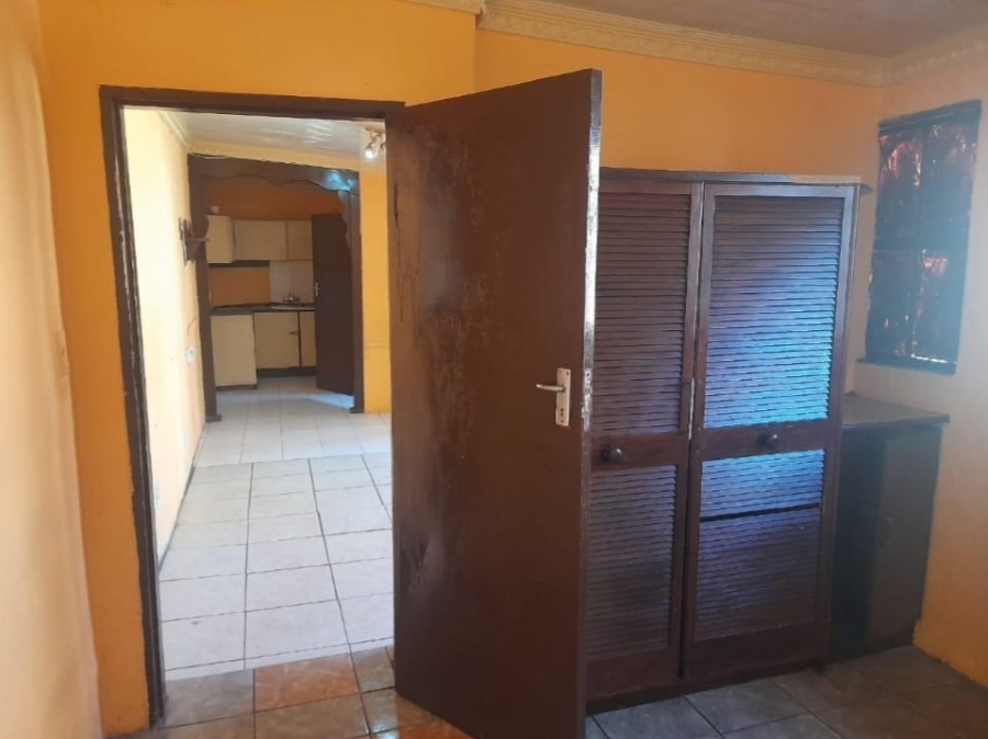 5 Bedroom Property for Sale in Rosettenville Gauteng