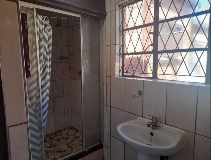 5 Bedroom Property for Sale in Rosettenville Gauteng