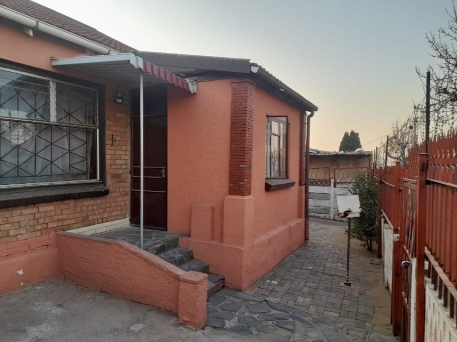 5 Bedroom Property for Sale in Rosettenville Gauteng