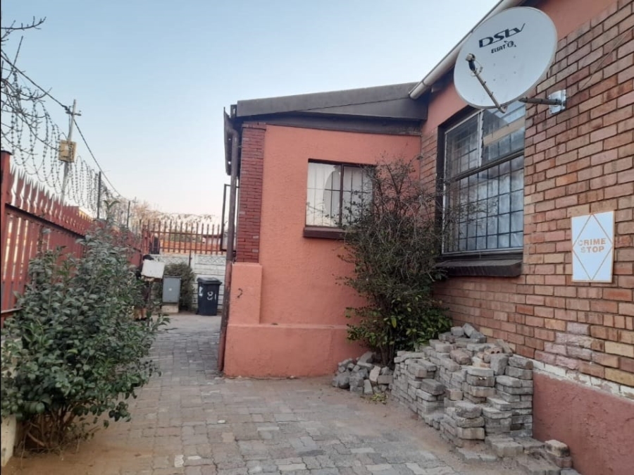 5 Bedroom Property for Sale in Rosettenville Gauteng