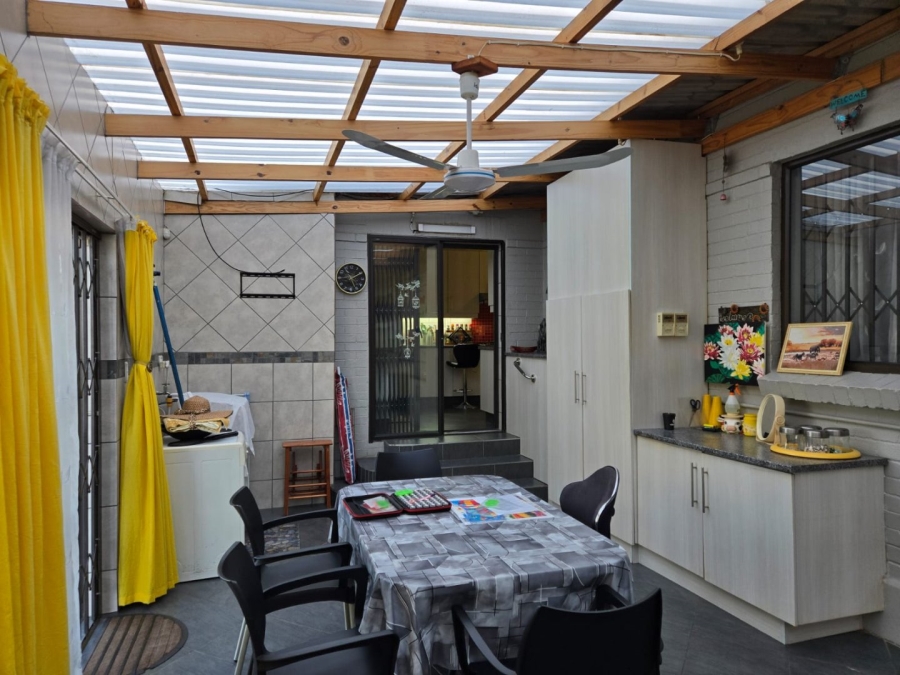 3 Bedroom Property for Sale in Sunnyridge Gauteng