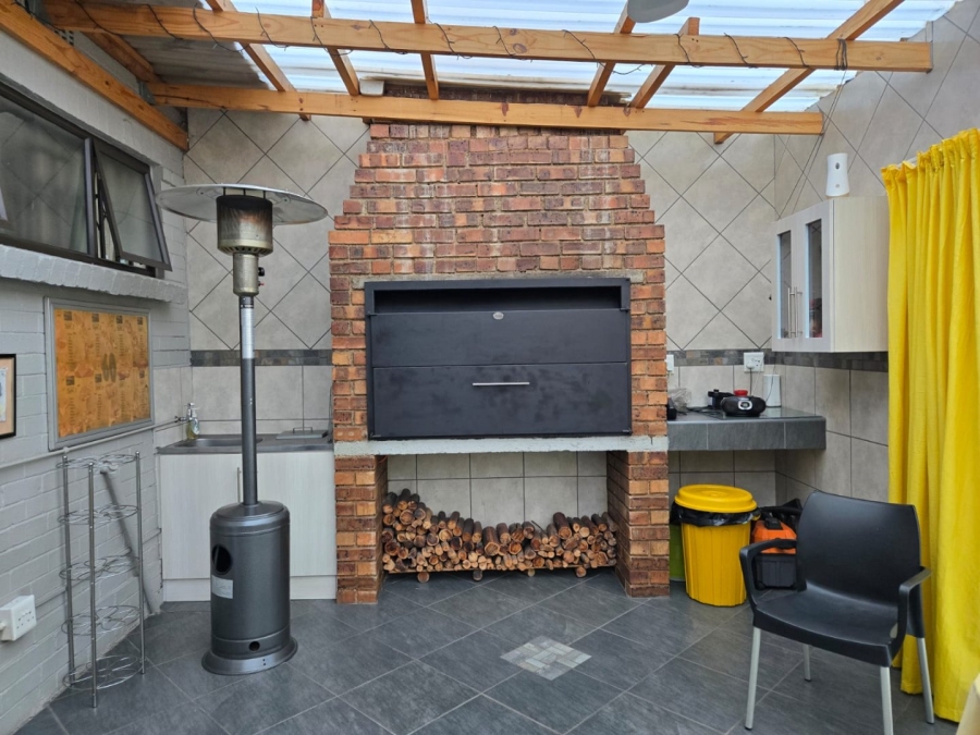 3 Bedroom Property for Sale in Sunnyridge Gauteng