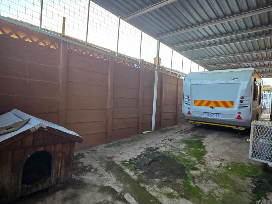 3 Bedroom Property for Sale in Sunnyridge Gauteng
