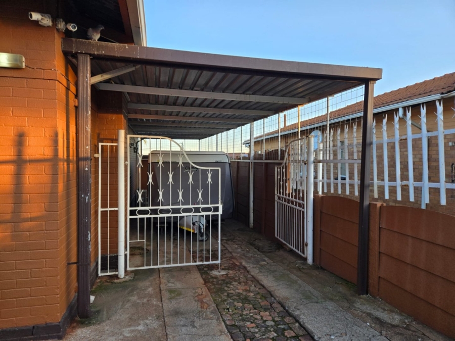 3 Bedroom Property for Sale in Sunnyridge Gauteng
