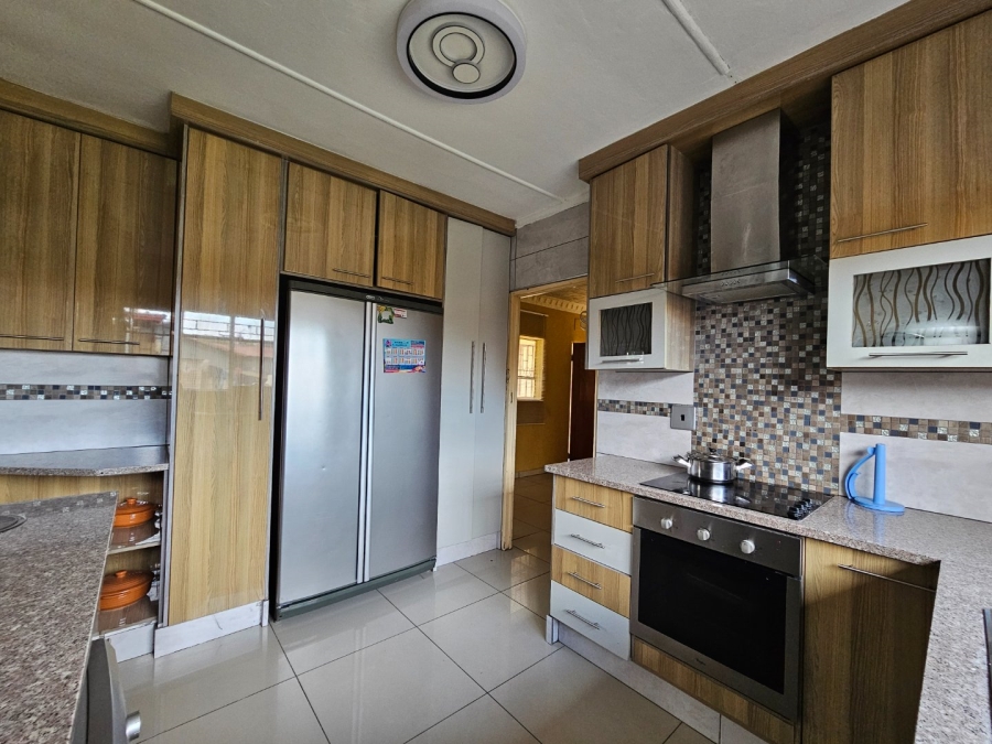 3 Bedroom Property for Sale in Vanderbijlpark CW 4 Gauteng