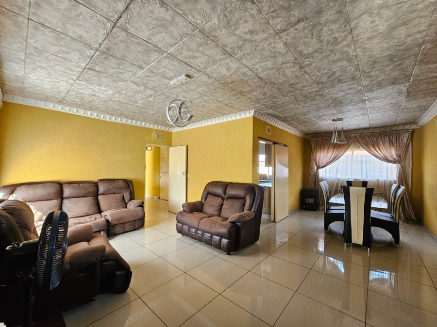 3 Bedroom Property for Sale in Vanderbijlpark CW 4 Gauteng