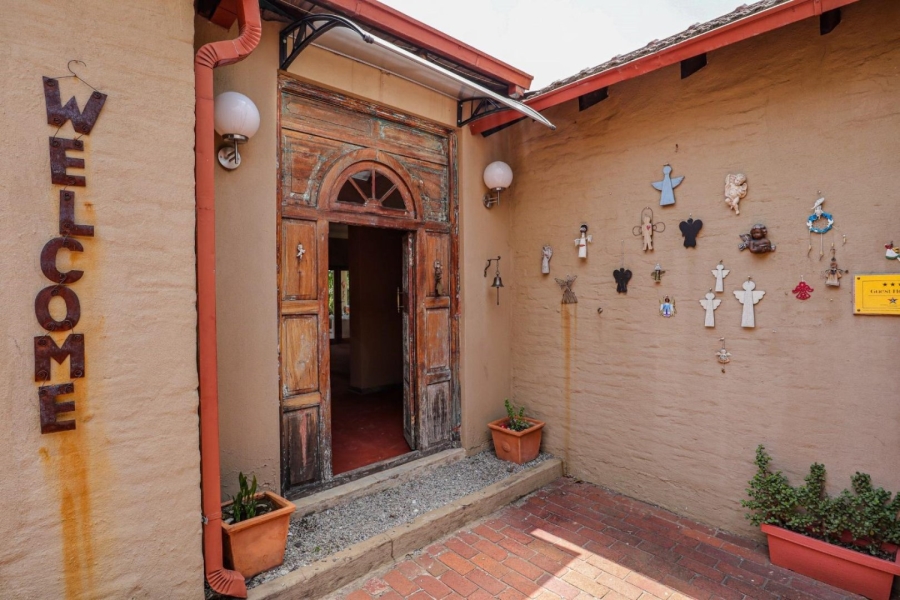 7 Bedroom Property for Sale in Rosebank Gauteng
