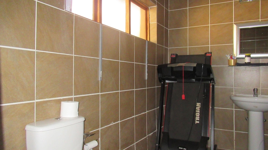 7 Bedroom Property for Sale in Rosebank Gauteng