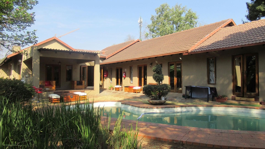 7 Bedroom Property for Sale in Rosebank Gauteng