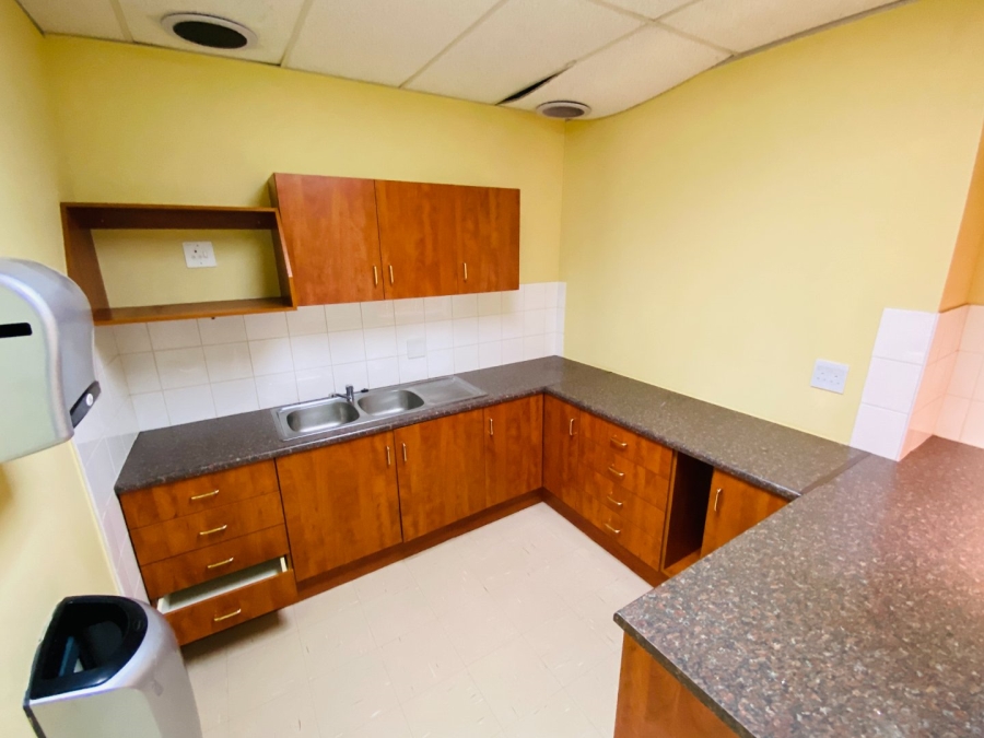 To Let commercial Property for Rent in Vorna Valley Gauteng