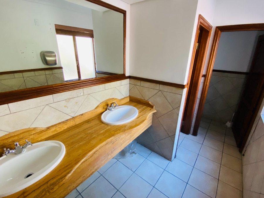 To Let commercial Property for Rent in Vorna Valley Gauteng