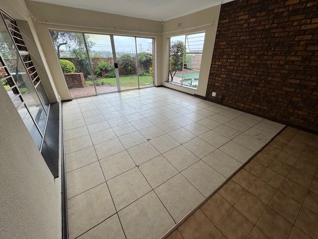 4 Bedroom Property for Sale in Edleen Gauteng