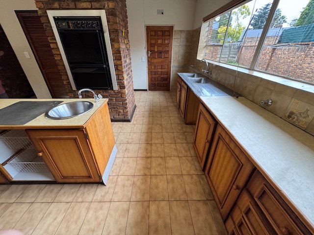 4 Bedroom Property for Sale in Edleen Gauteng