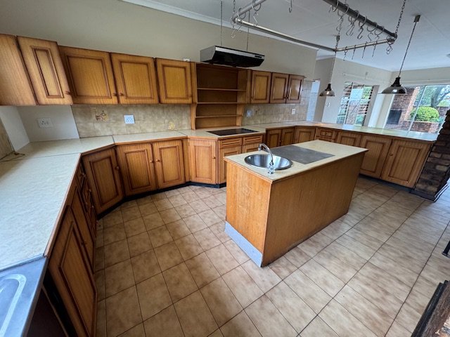 4 Bedroom Property for Sale in Edleen Gauteng