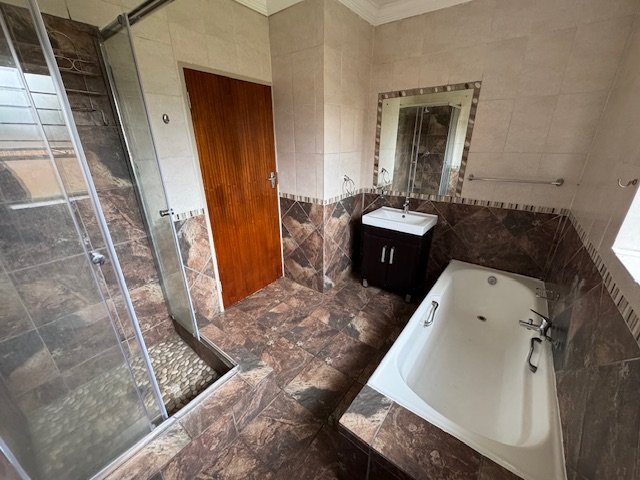4 Bedroom Property for Sale in Edleen Gauteng