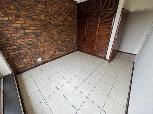 4 Bedroom Property for Sale in Edleen Gauteng
