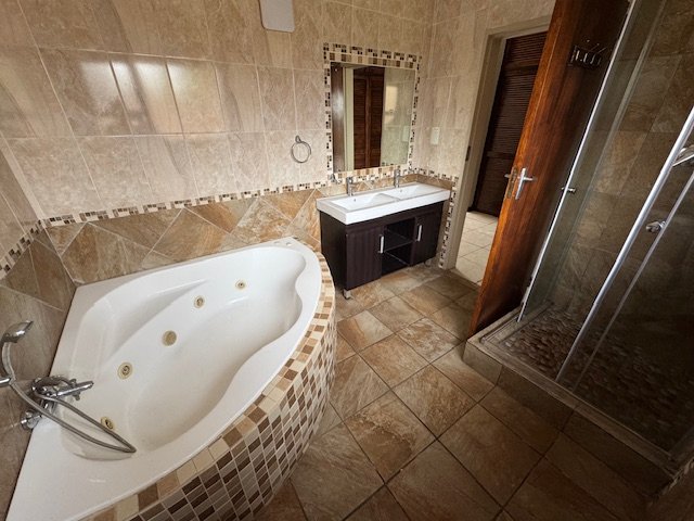 4 Bedroom Property for Sale in Edleen Gauteng