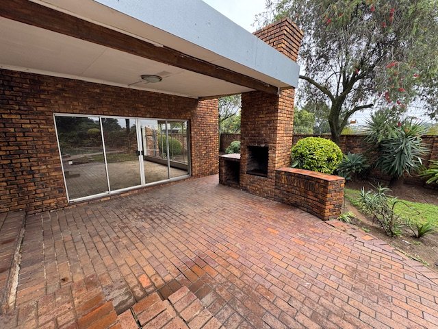 4 Bedroom Property for Sale in Edleen Gauteng