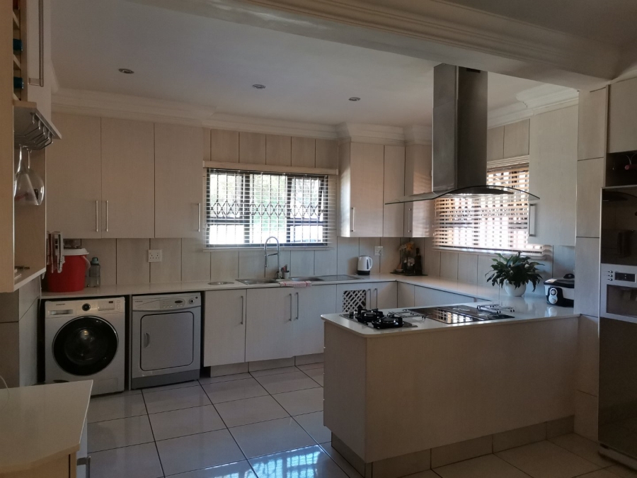 4 Bedroom Property for Sale in Dorandia Gauteng