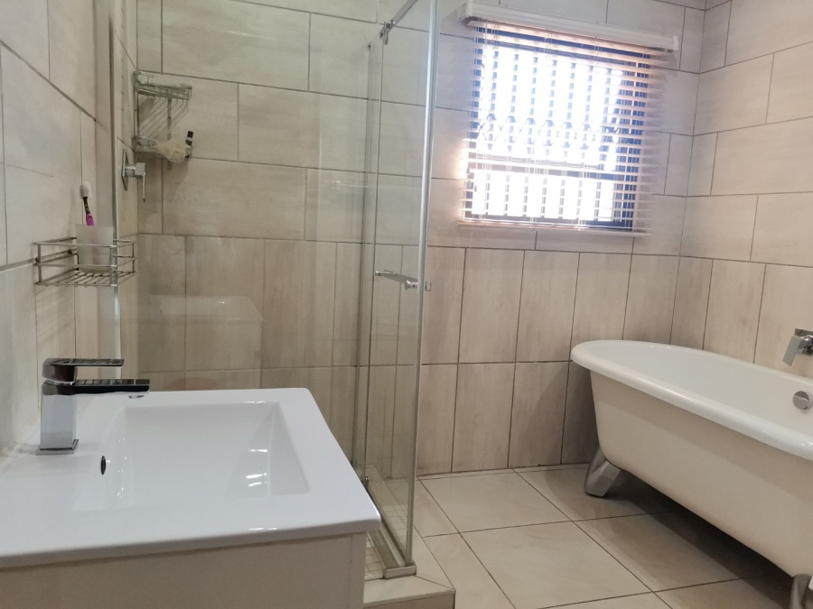 4 Bedroom Property for Sale in Dorandia Gauteng