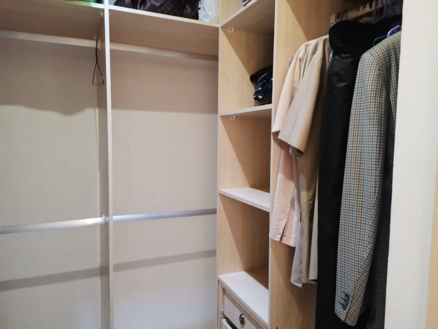 4 Bedroom Property for Sale in Dorandia Gauteng
