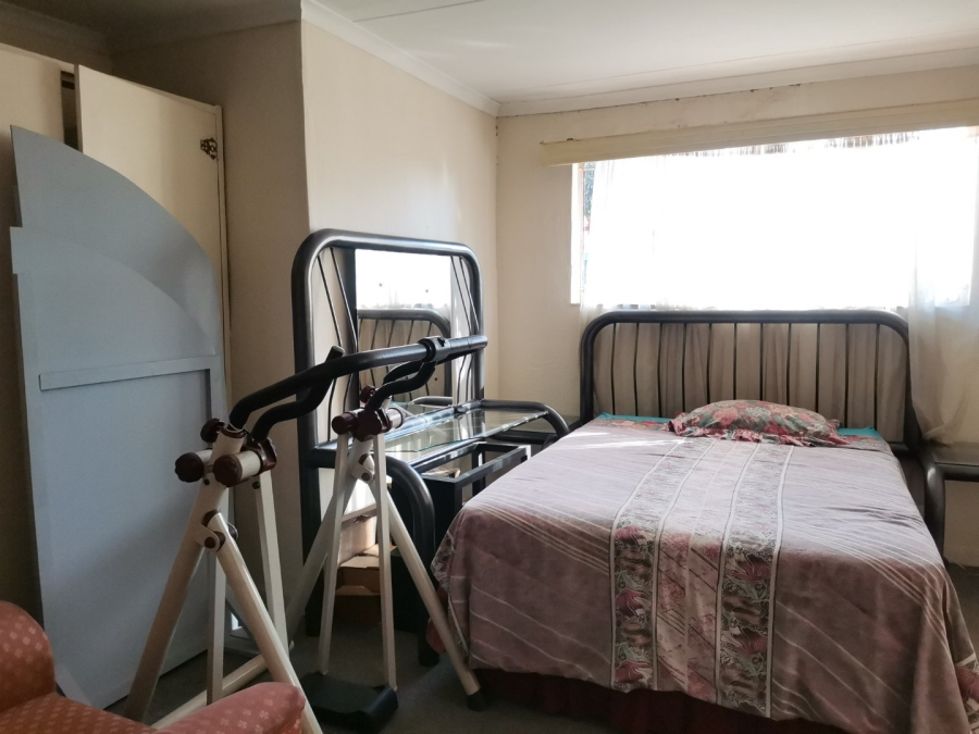 4 Bedroom Property for Sale in Dorandia Gauteng