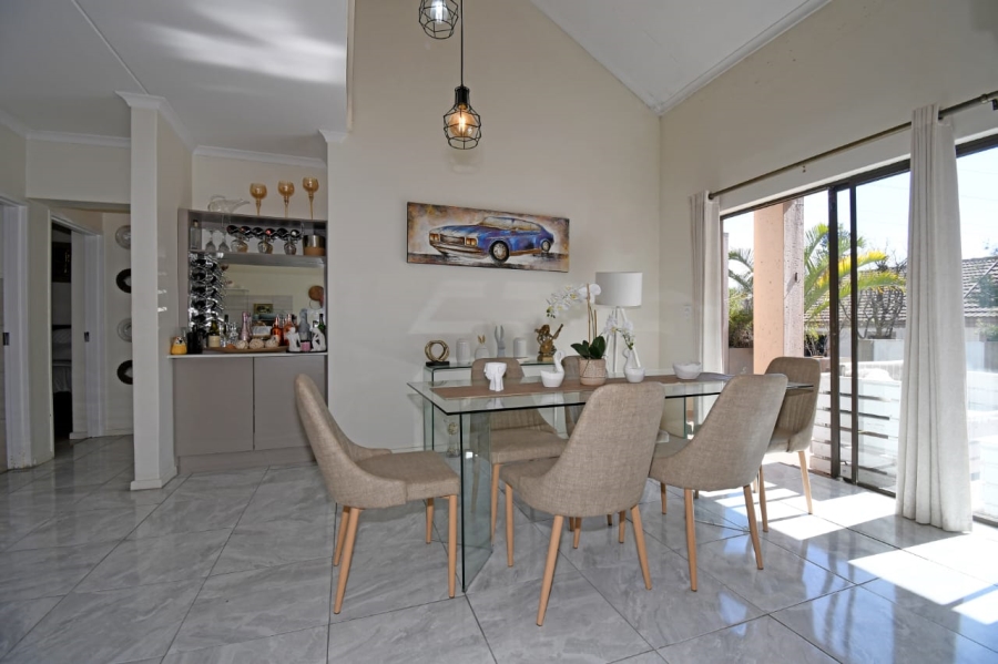 2 Bedroom Property for Sale in Broadacres Gauteng