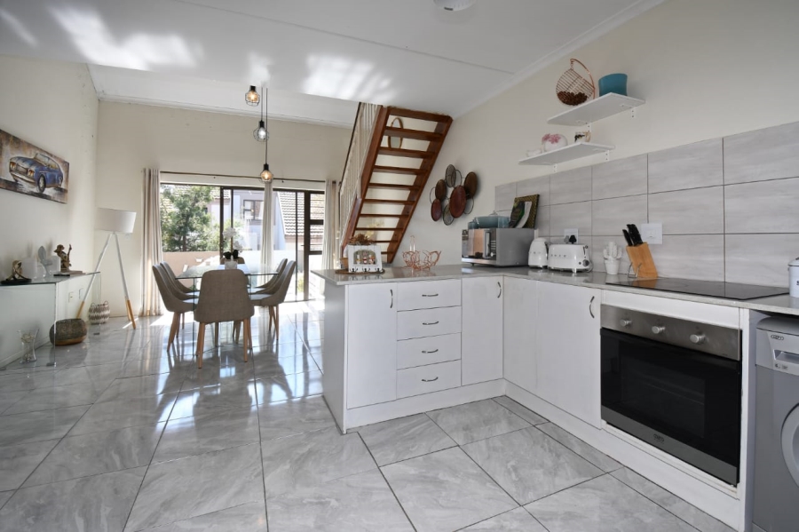 2 Bedroom Property for Sale in Broadacres Gauteng