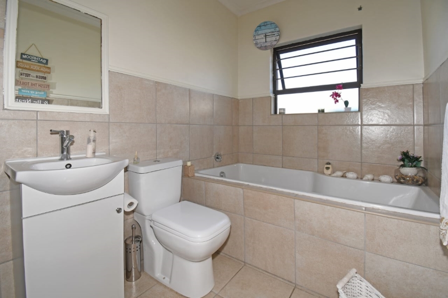 2 Bedroom Property for Sale in Broadacres Gauteng